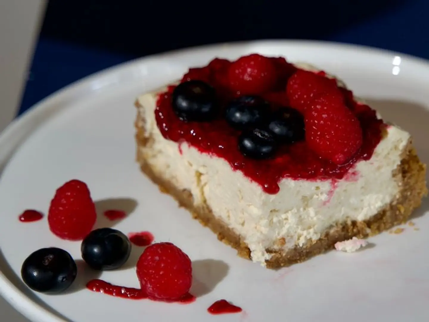 تشيز كيك التوت المختلط