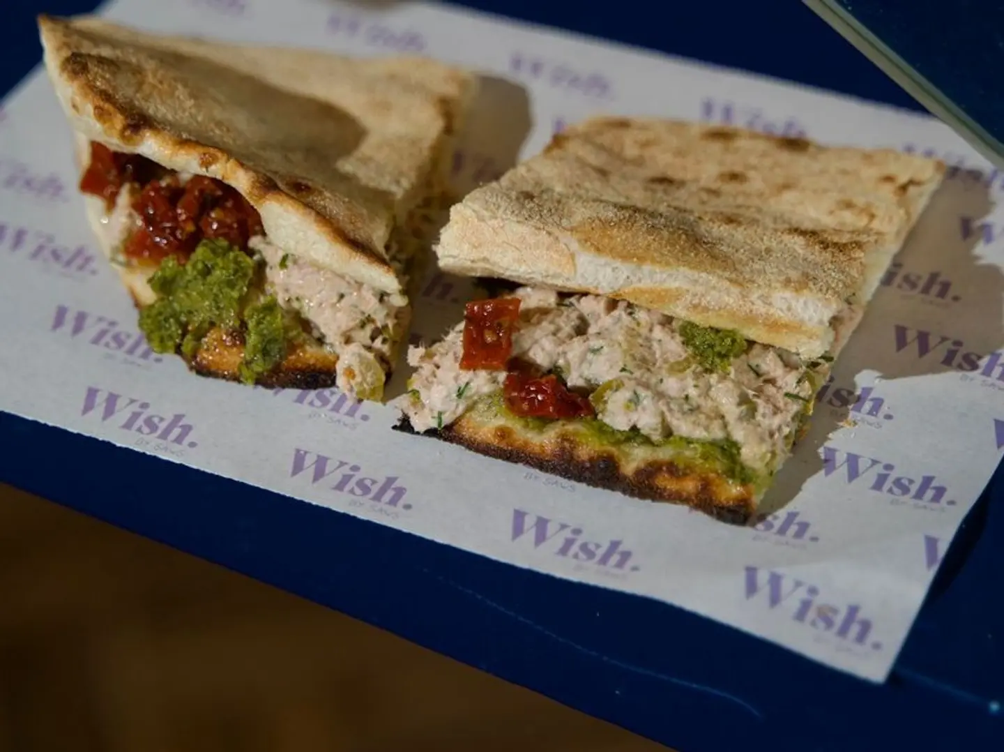 ساندويتش بيتا التونة