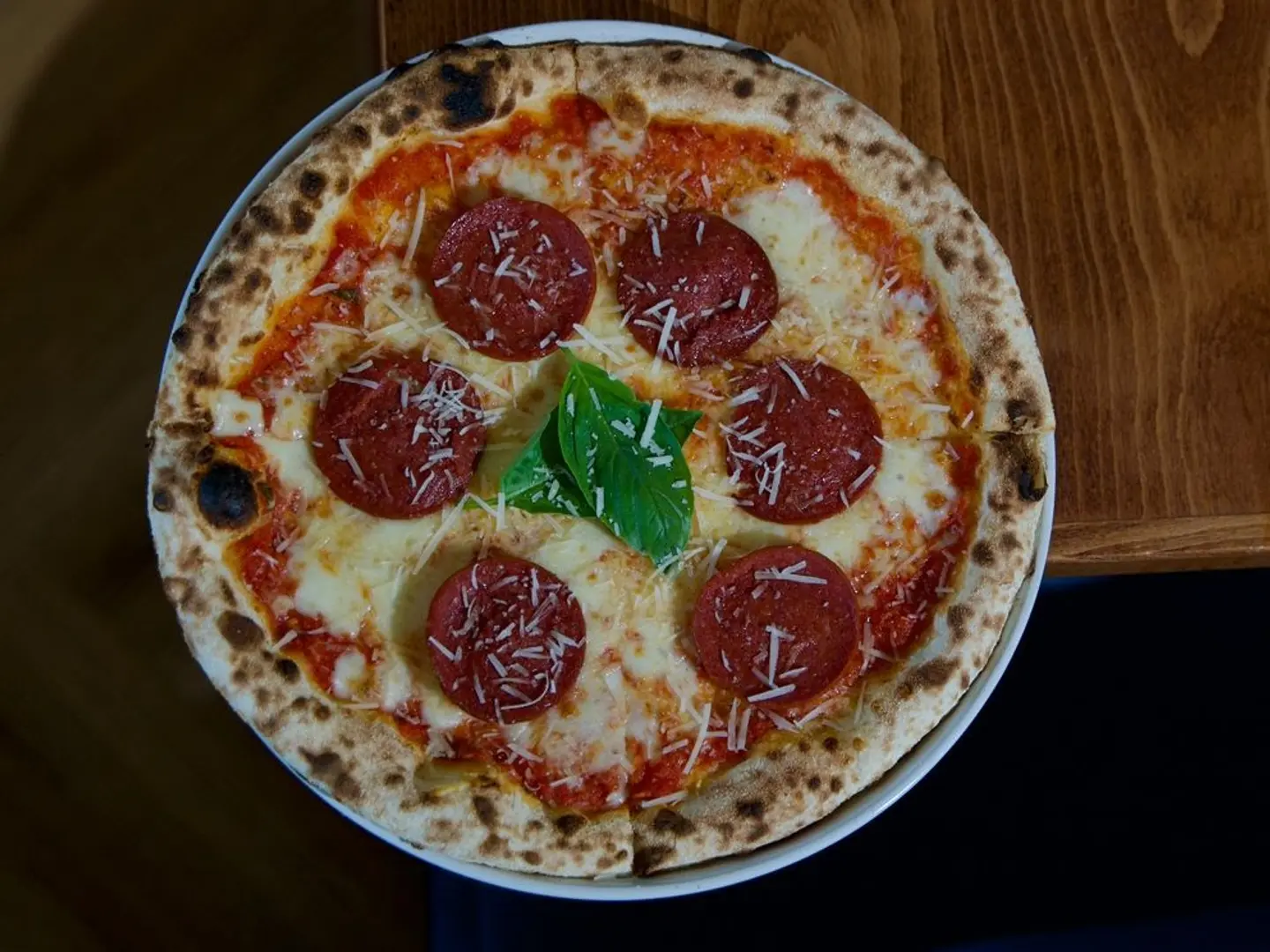 بيتزا بيبروني