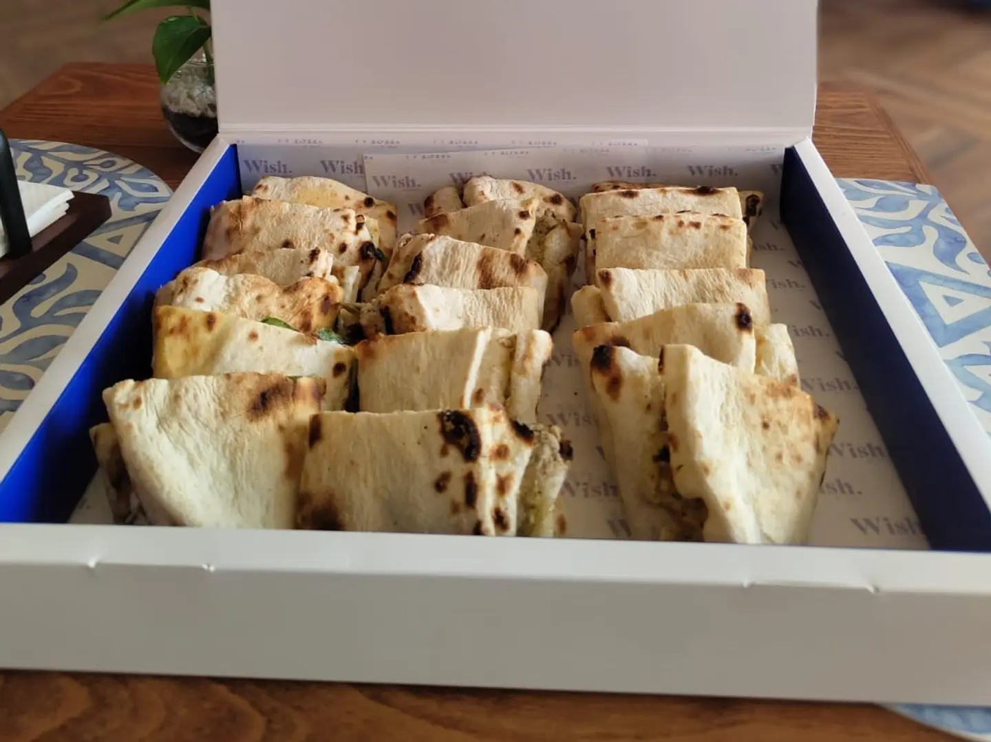 صندوق شطيرة التونة