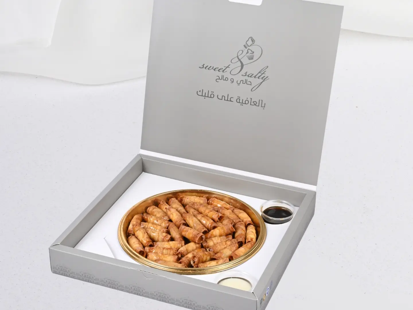 رولات التمر بالجبن