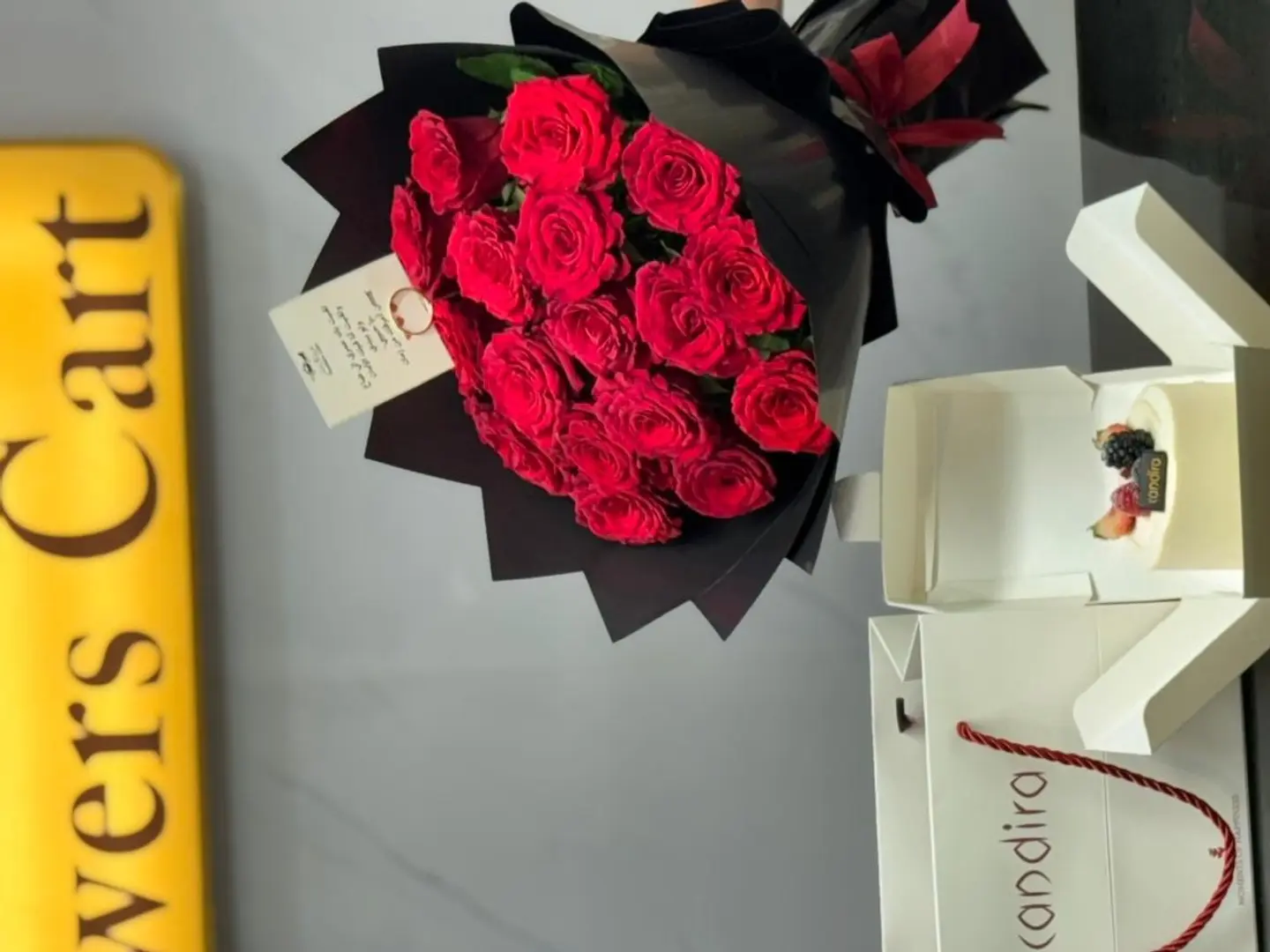 بوكية ورد مع كيكة كانديرا 46