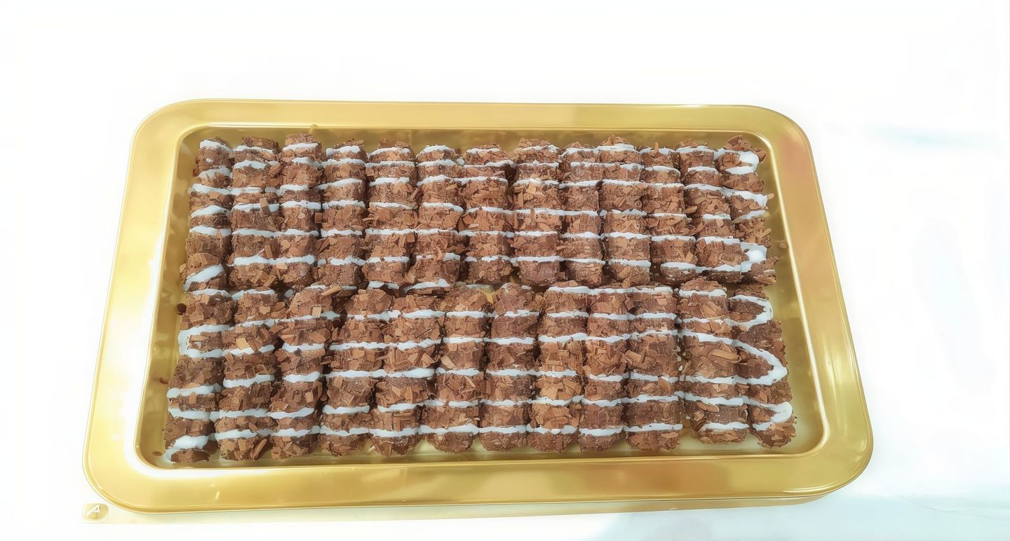علبه حلا كتكات