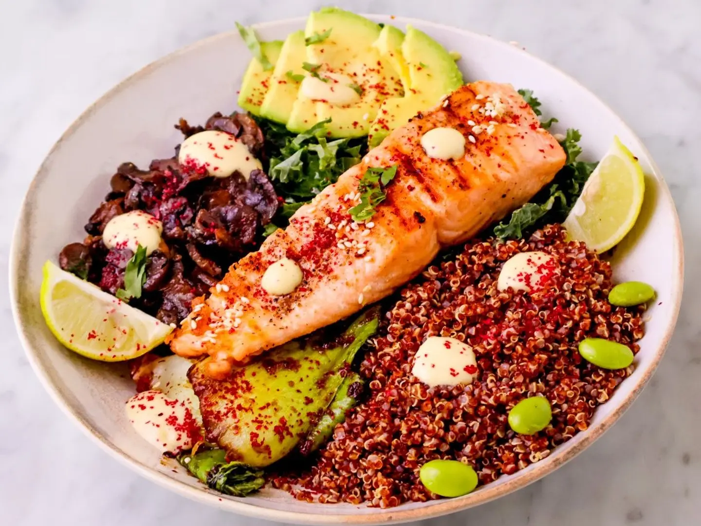 وعاء السلمون المشوي