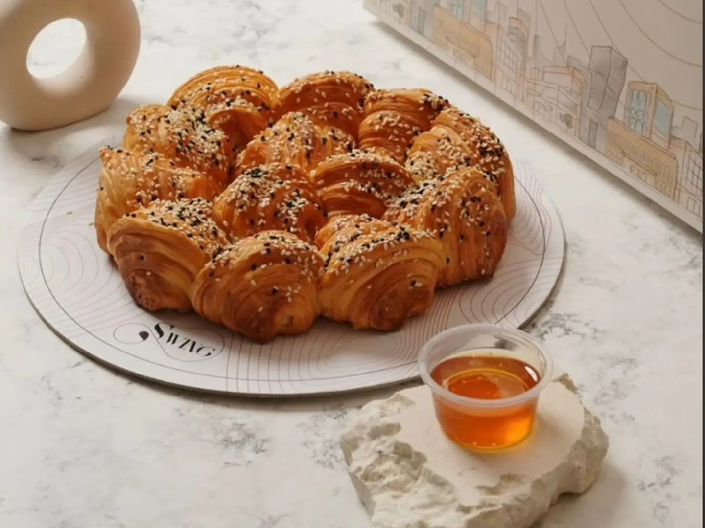 خلية جبنة بالعسل