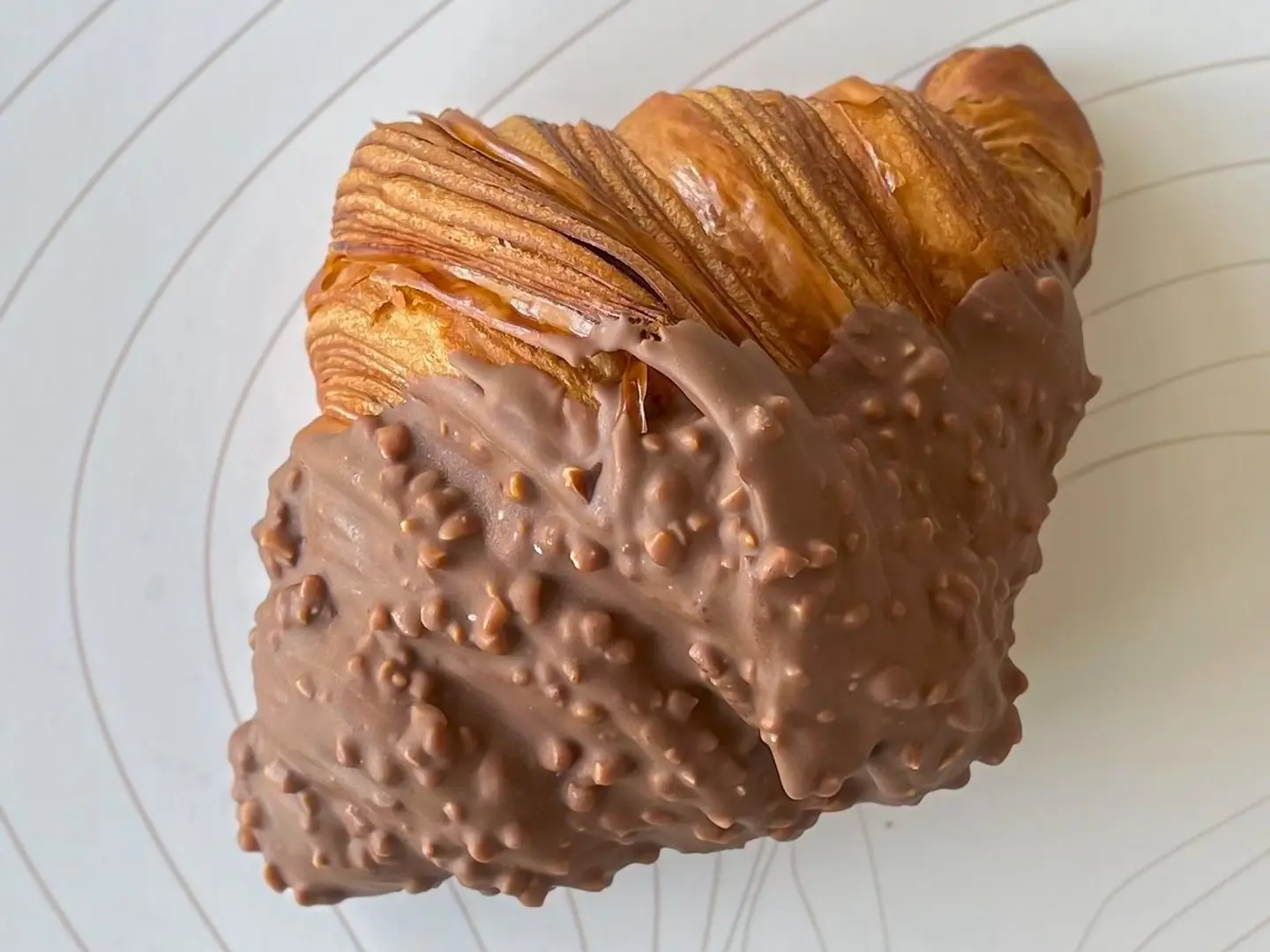 فريرو كرواسون مع قهوة اليوم