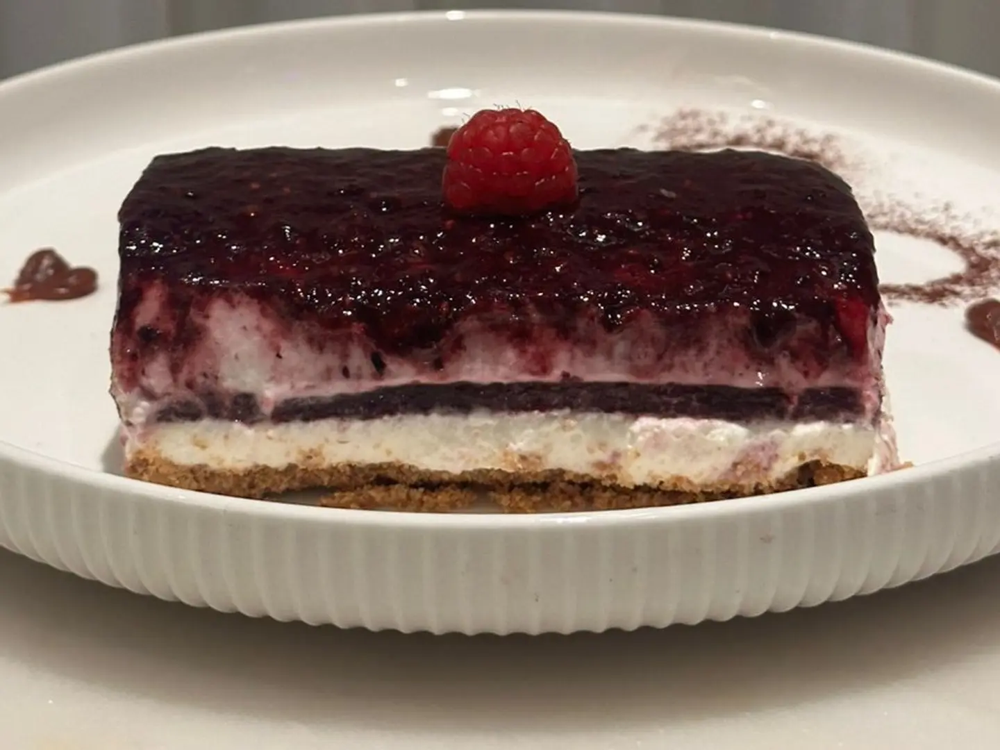 ملعقة من شيز كيك التوت