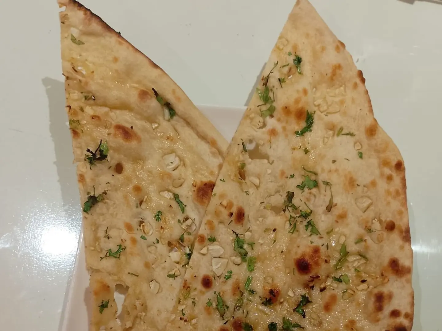 خبز نان بالثوم