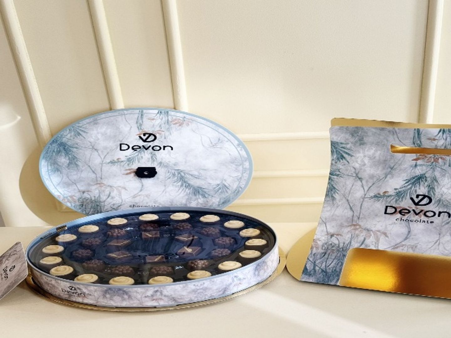 Devon Classic Round Box