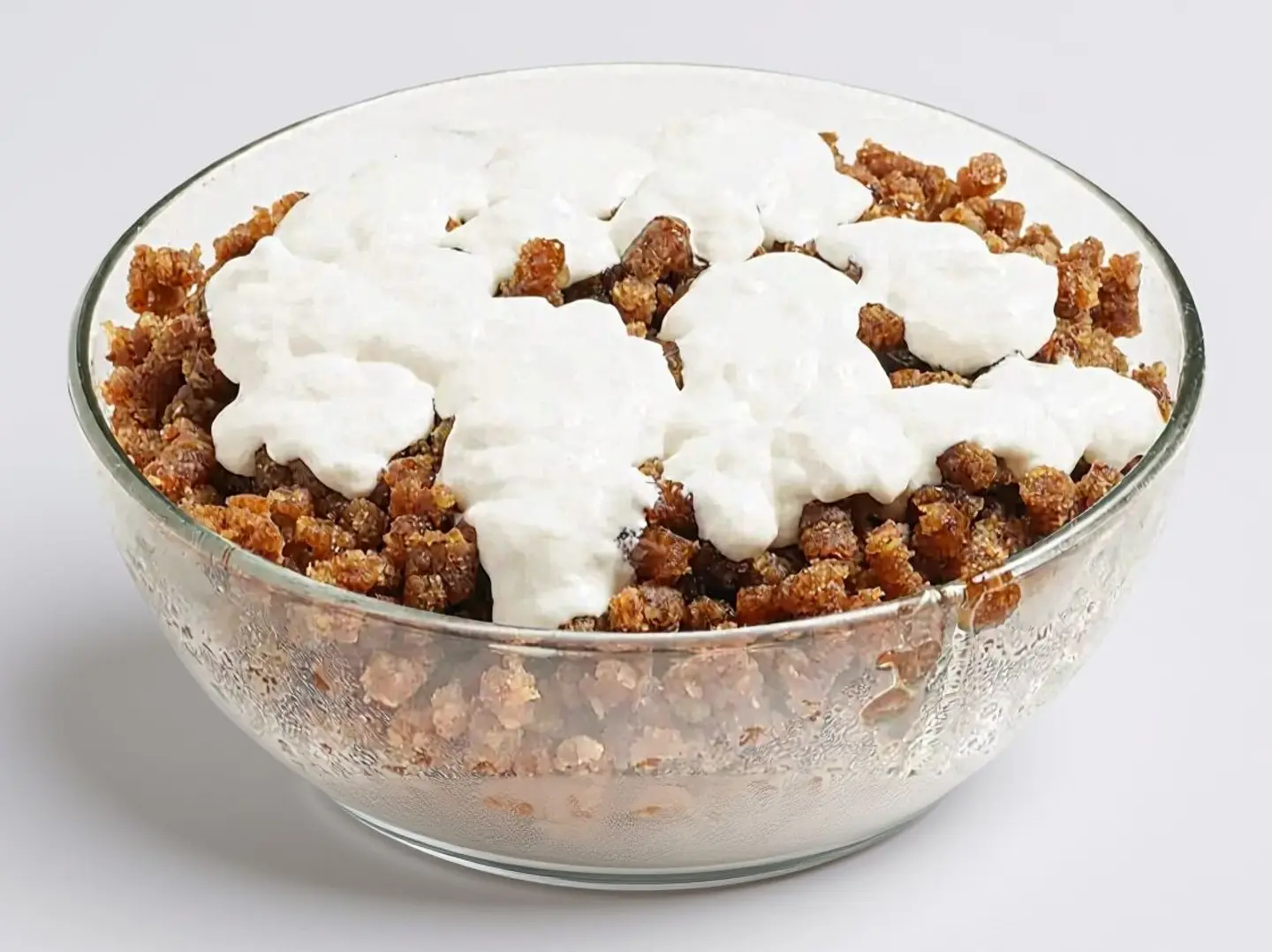 فتة بالقشطة والتمر