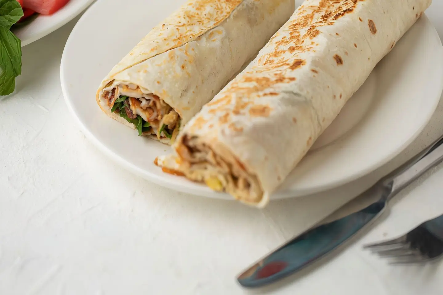 ساندوتش شاورما جبن سبايسي