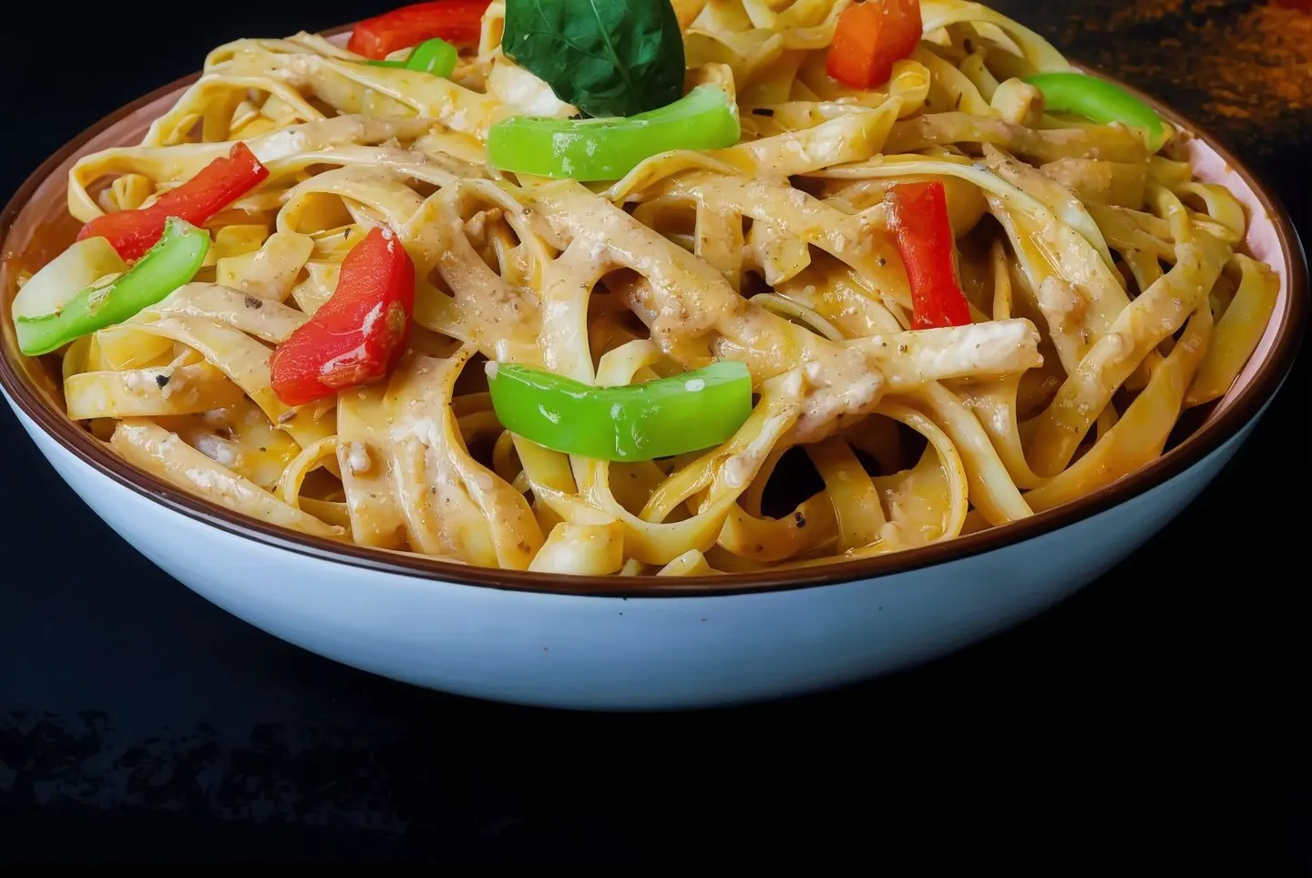 فوتتشيني لحم حمراء