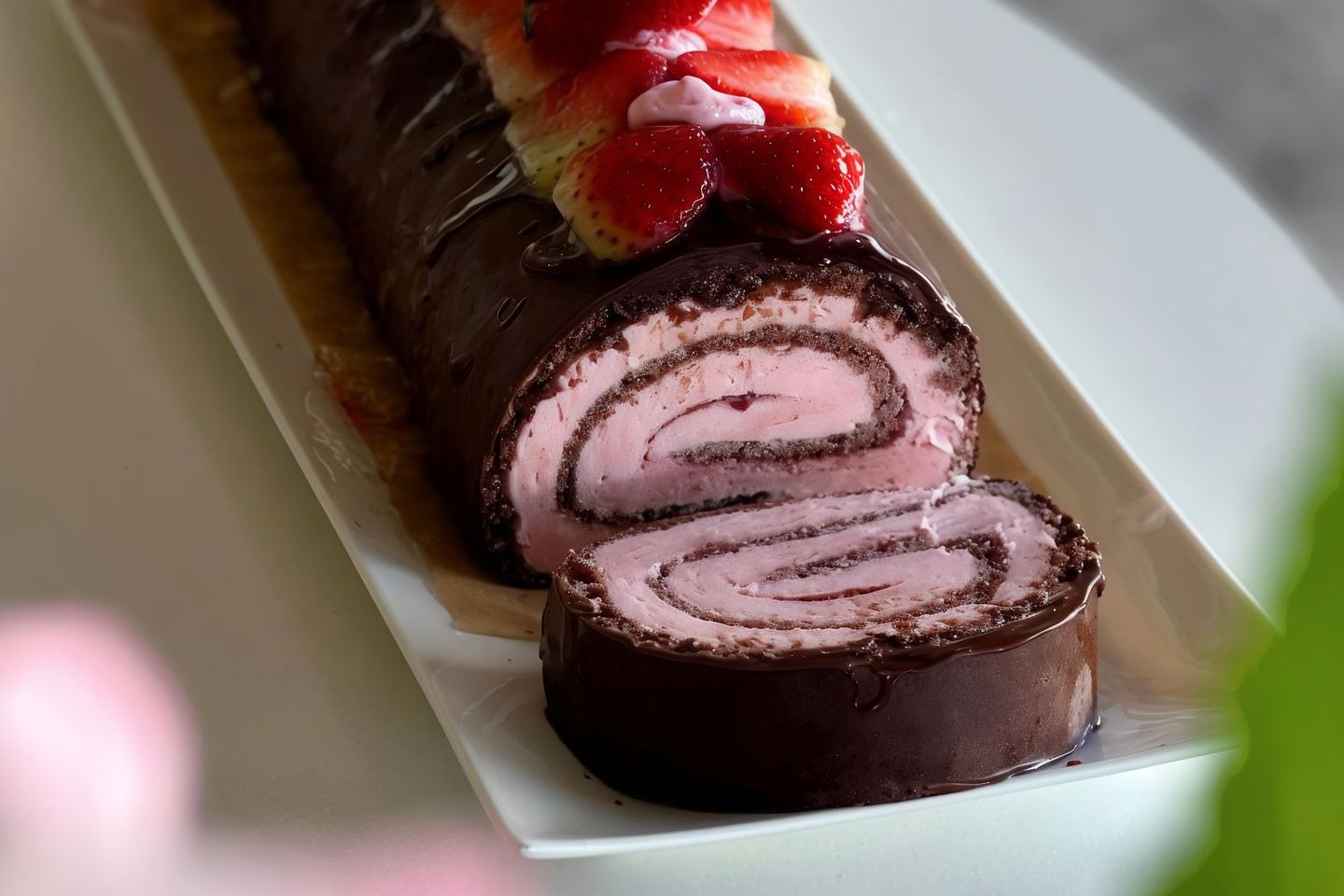 Nutella Strawberry Swiss Roll