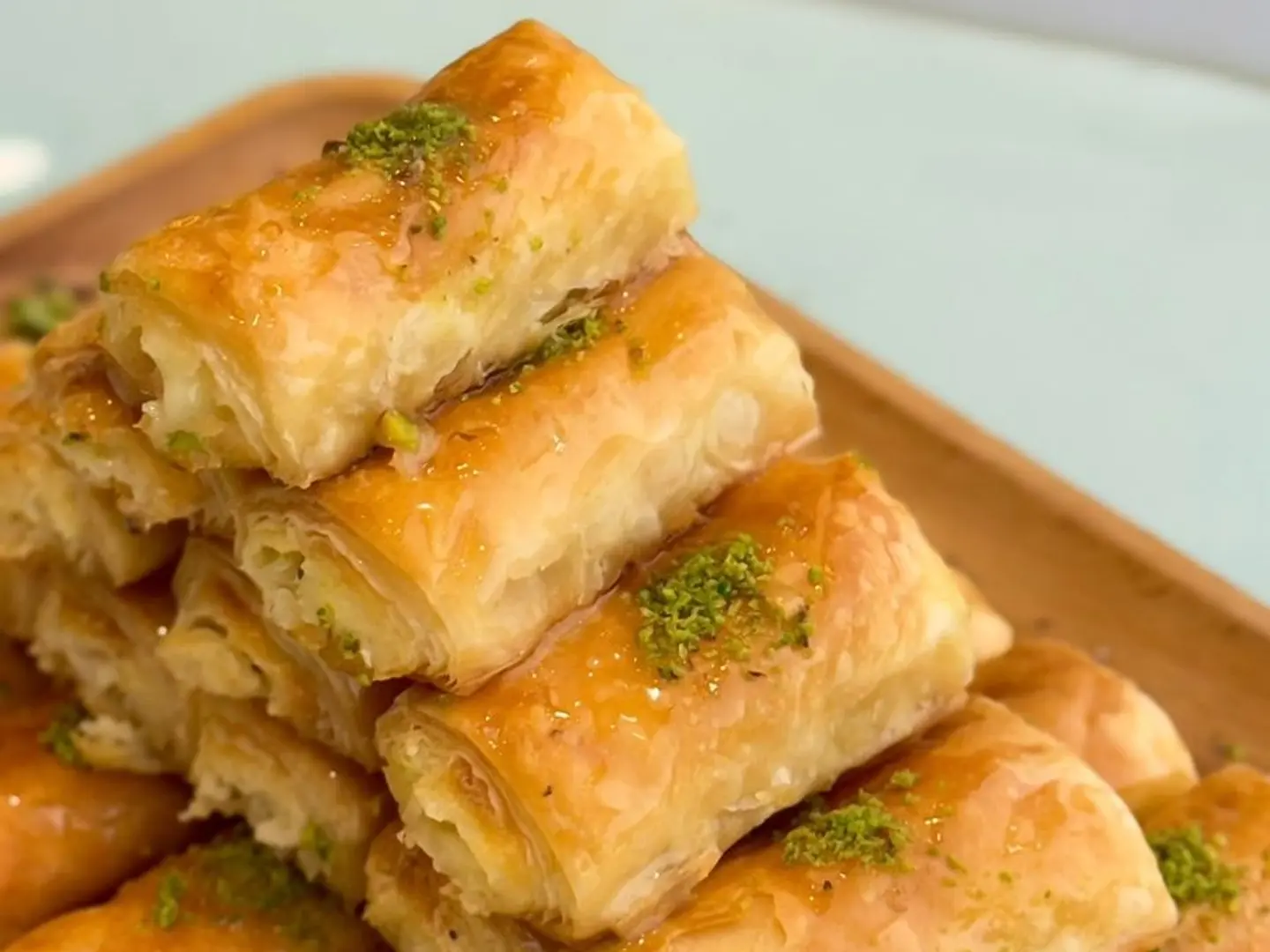 اصابع بقلاوة بالقشطة