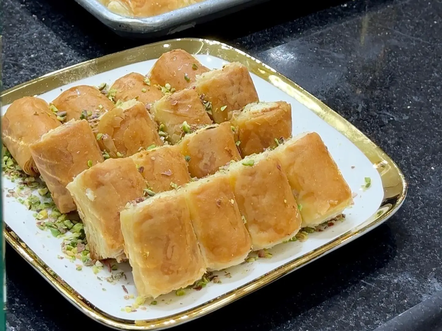 اصابع بقلاوة بجبن الكيري