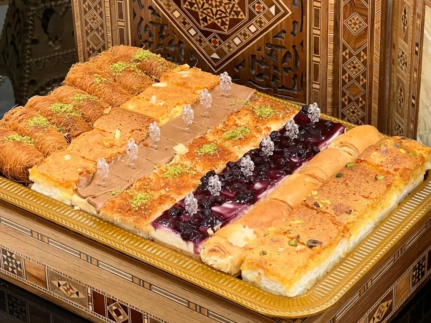 صحن حلا شرقي مشكل