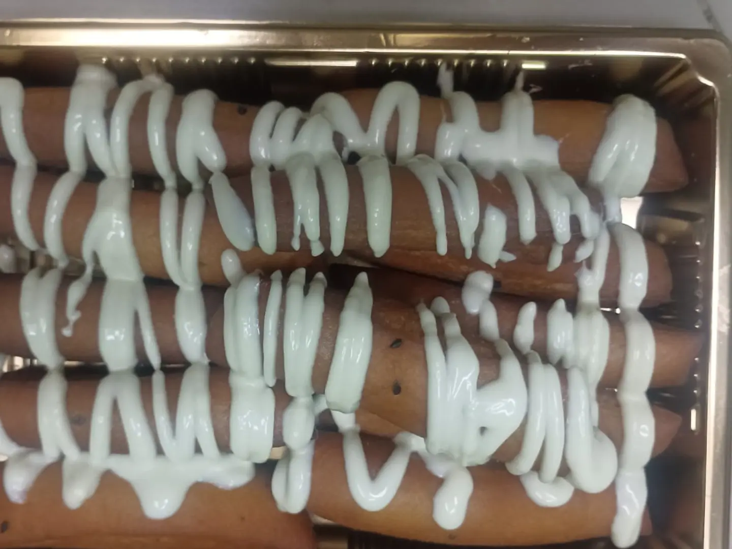 أصابع باخمري شوكولاتة بيضاء