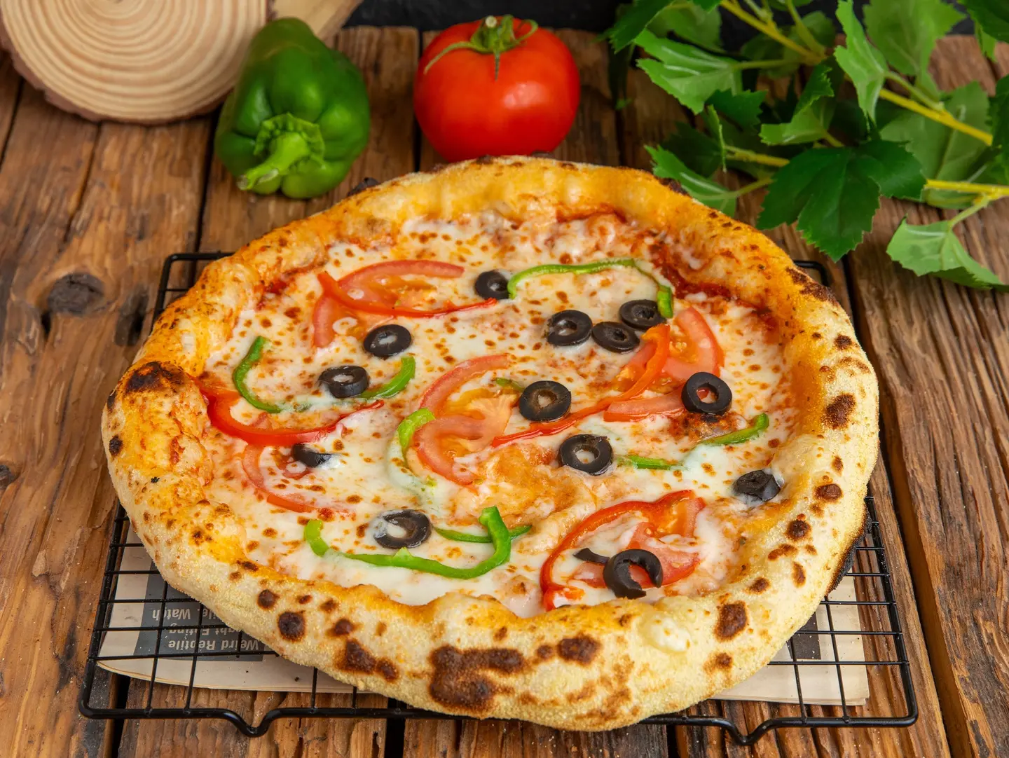 Vegetable Pizza - Medium