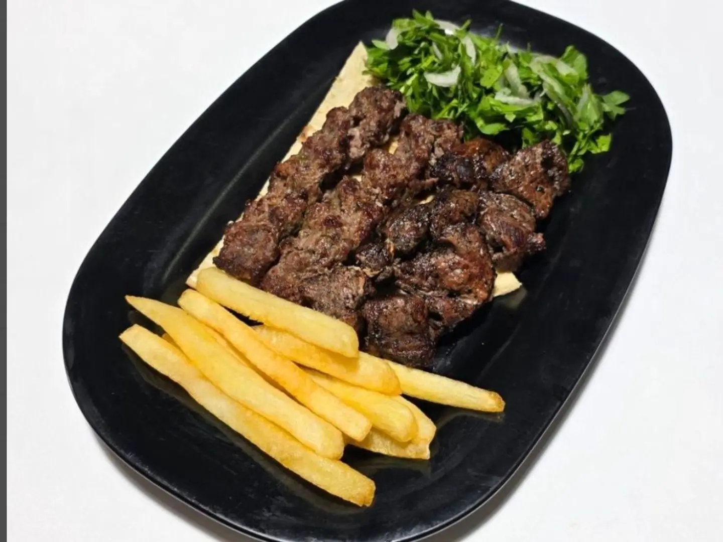 مشوي مشكل لحم