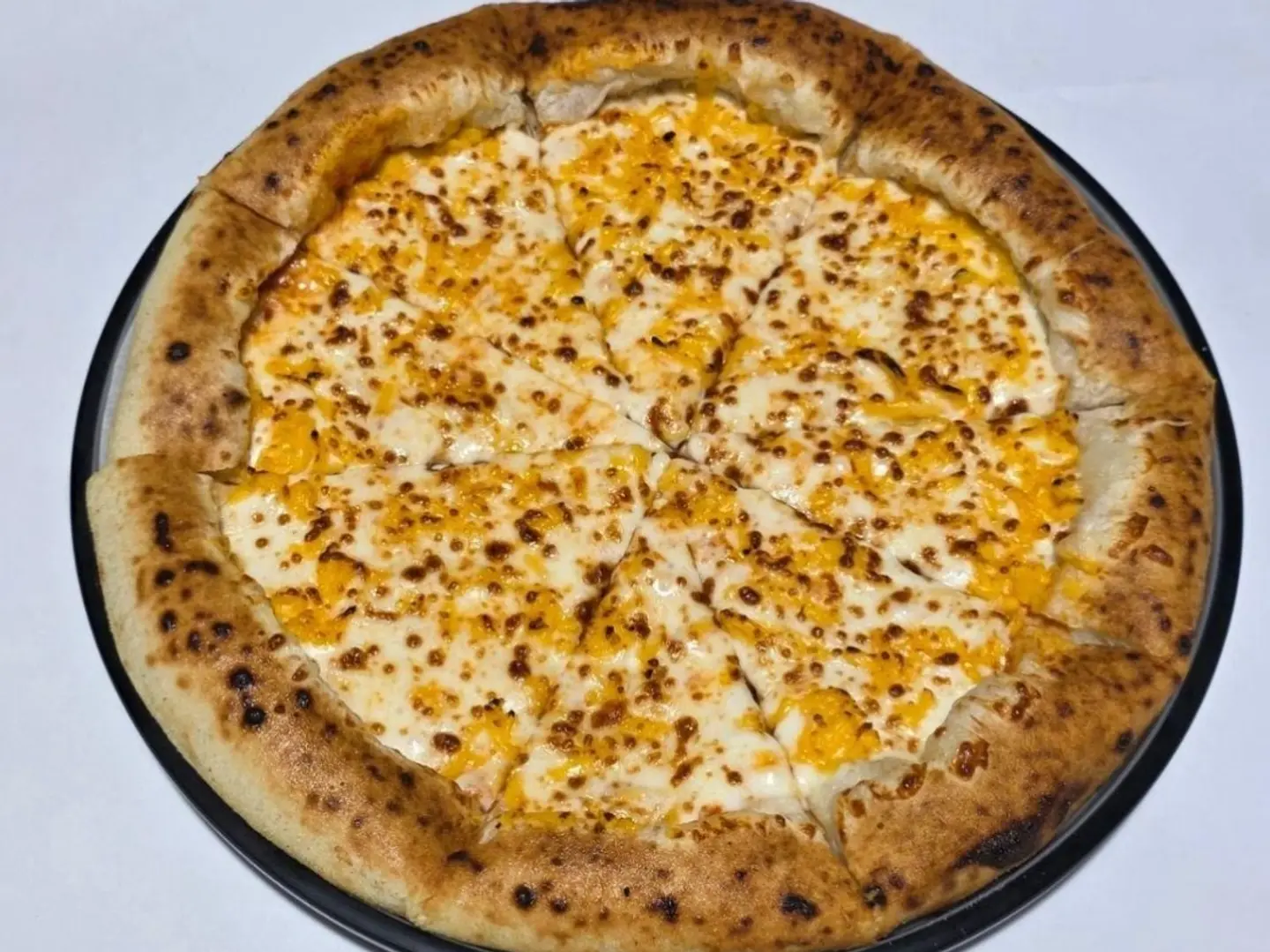 بيتزا اجبان