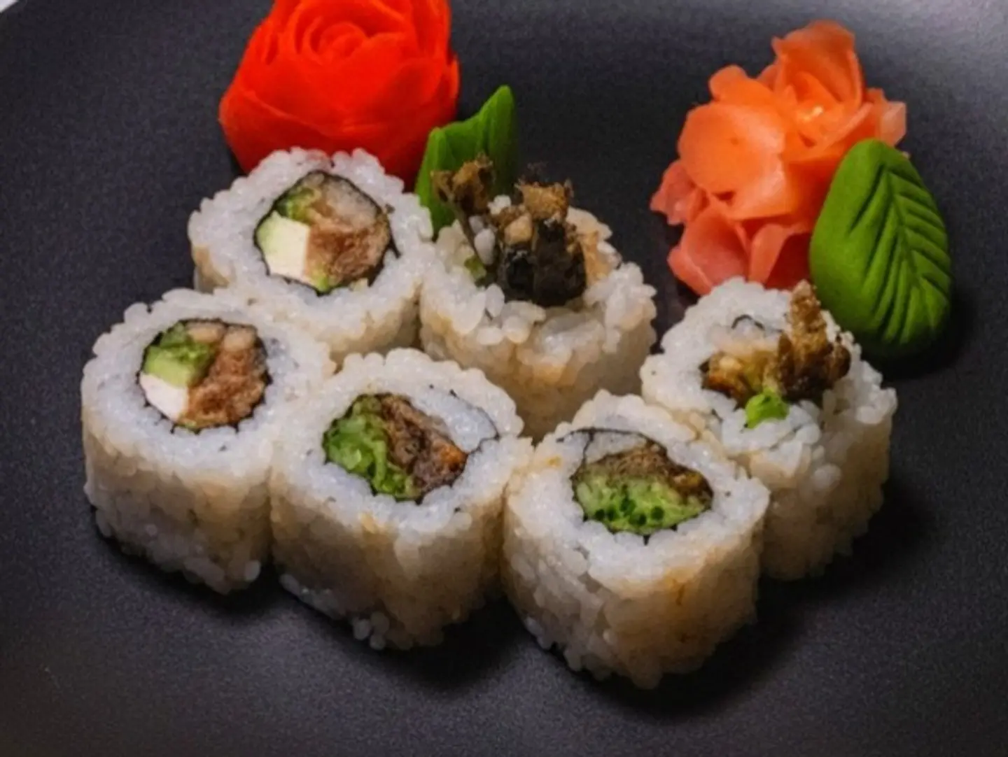 سلمون سكين رول