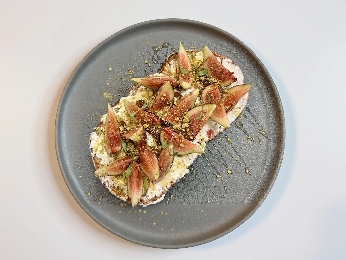 ريكوتا مع تين