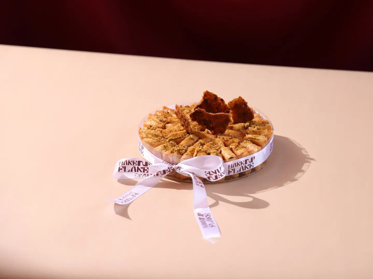 مكعبات البقلاوة بالجبن والفستق