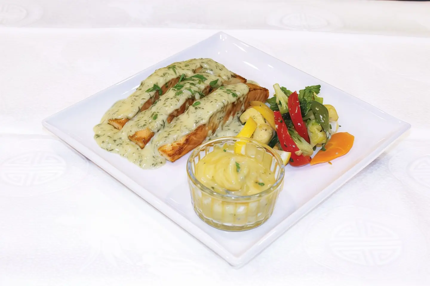 Salmon Steak With Taragon Sauce