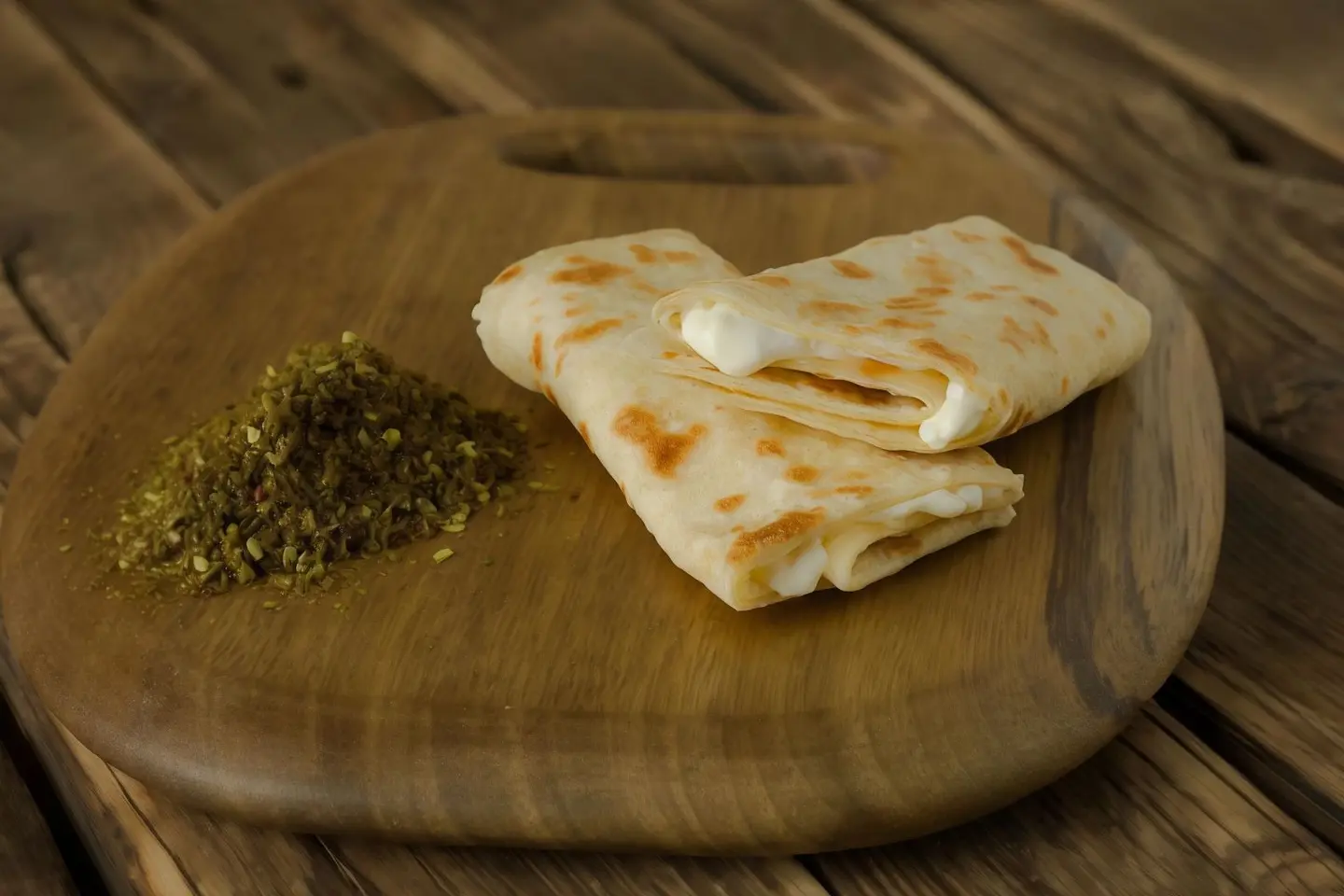 شباتي باللبنة