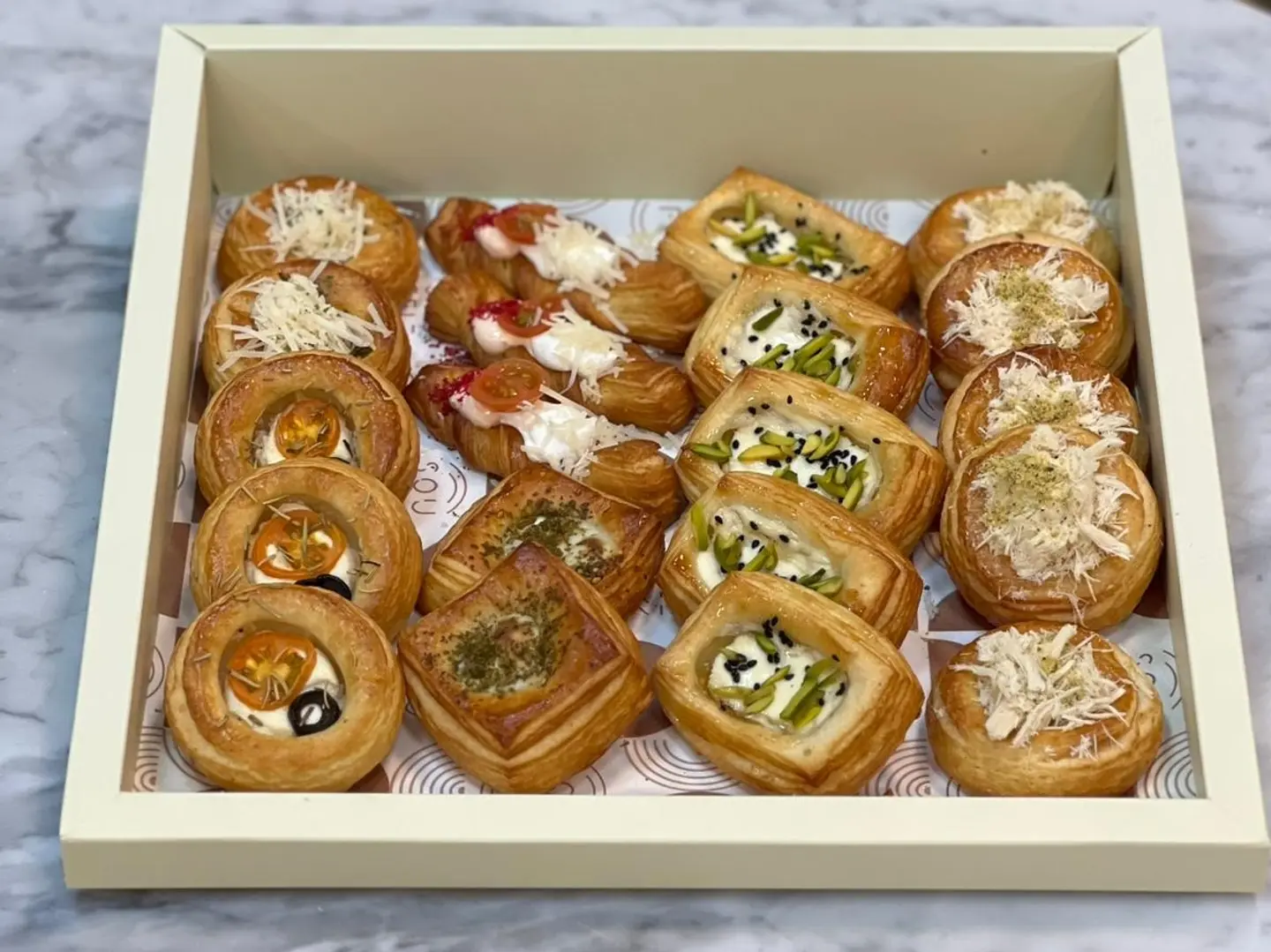 Large Mini Danish Mix Box   20 Pieces