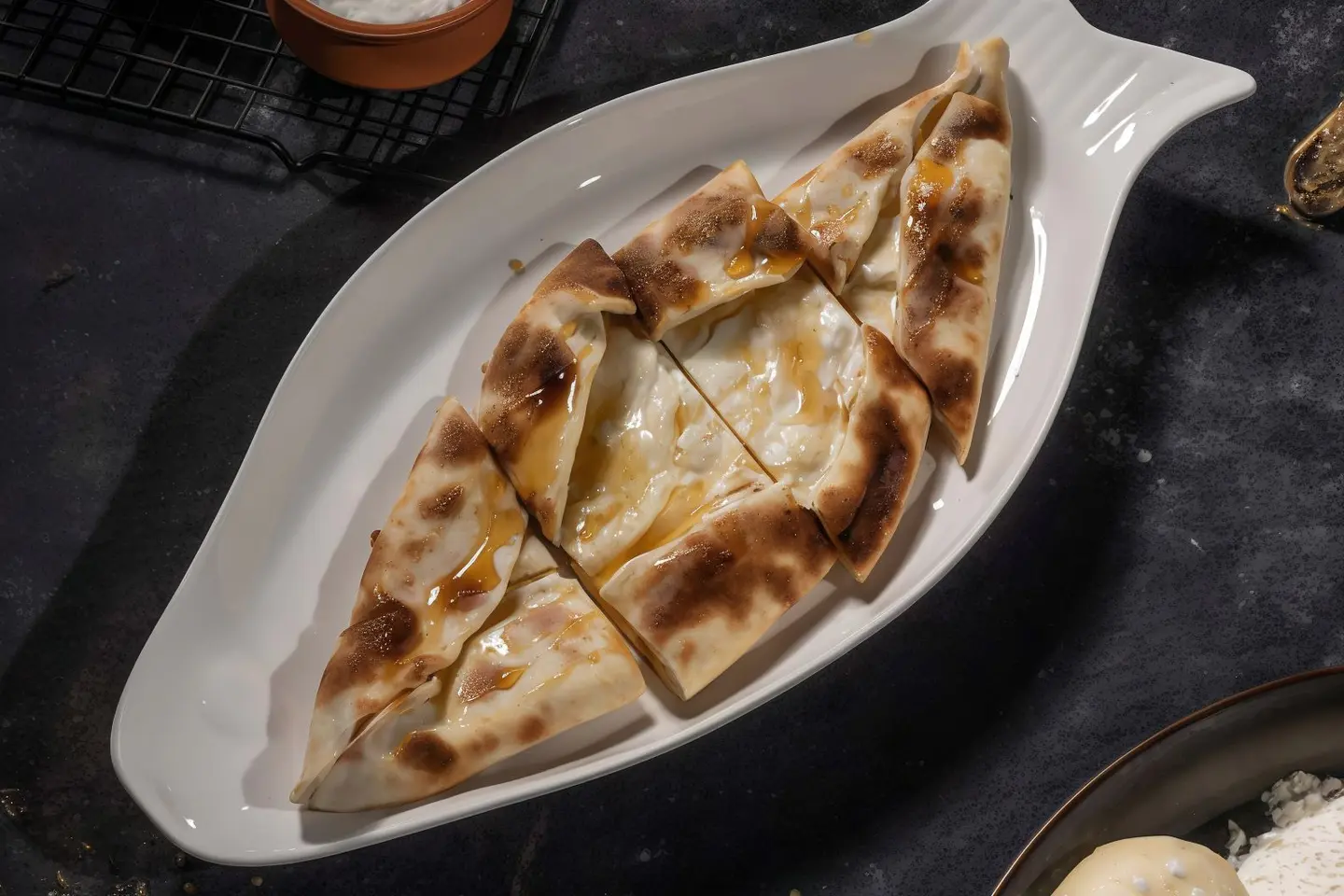 Labnneh With Cheese And Hiney