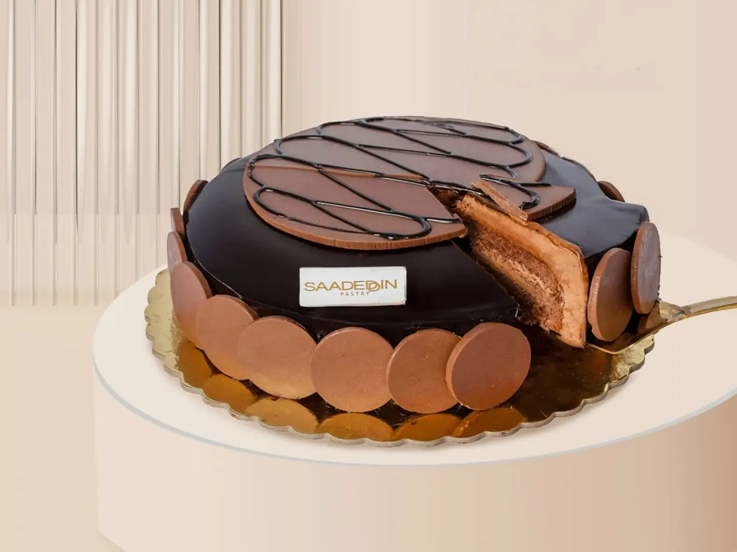سعد الدين قالب كيك موس شيكولاته وسط