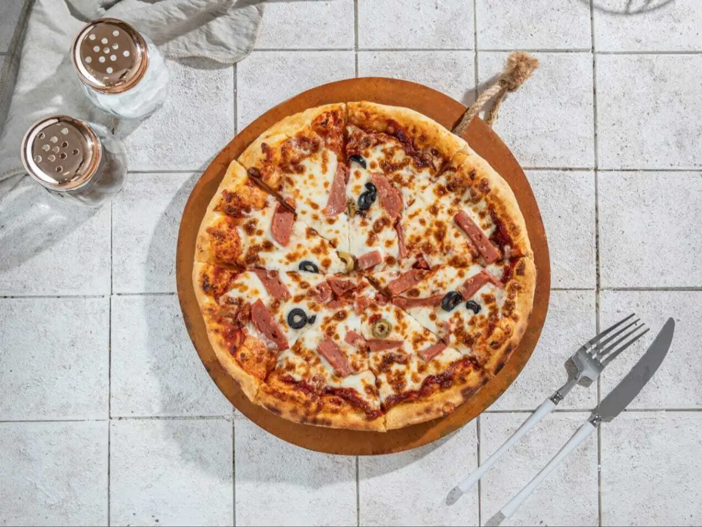 بيتزا بيبروني