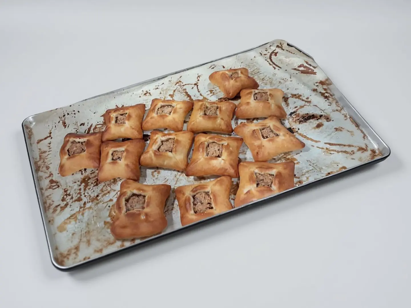 معجنات لحمة