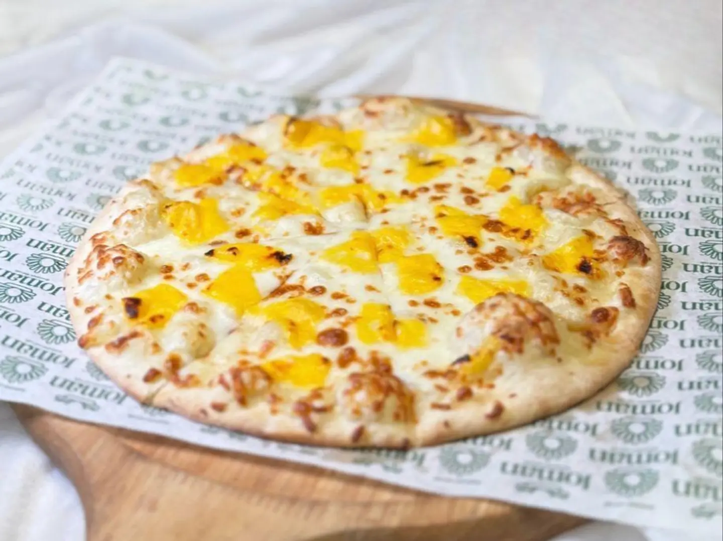 Max Cheese Manakish