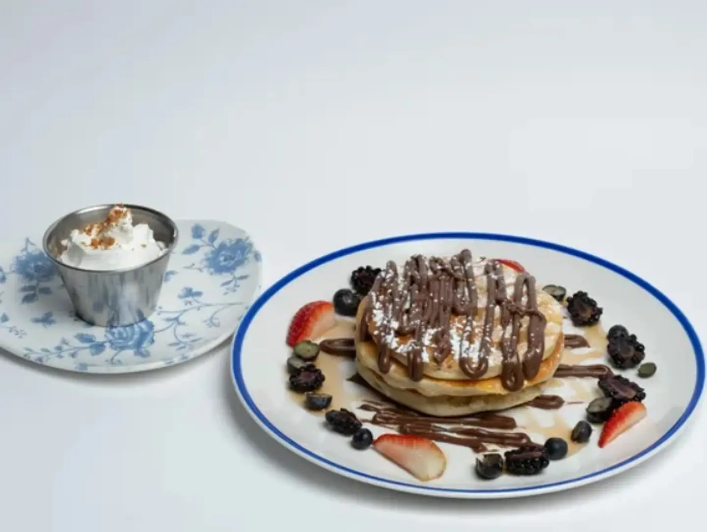 Nutella & Mix Berries Pancake
