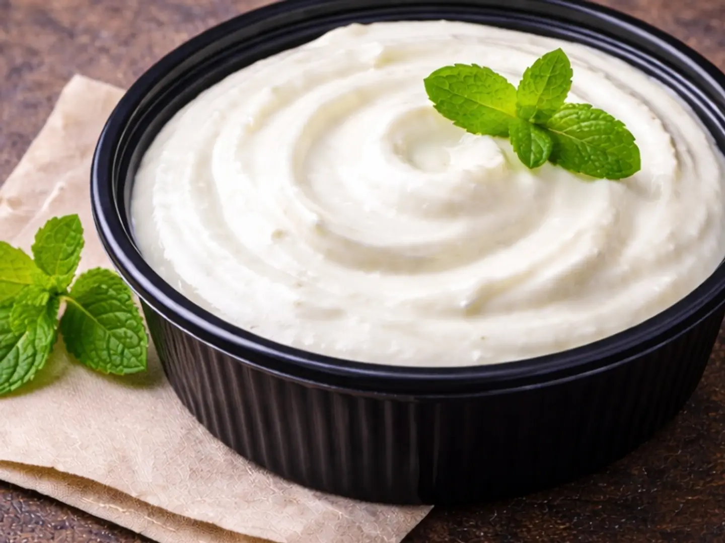 زبادي سادة (طازج ونقي)