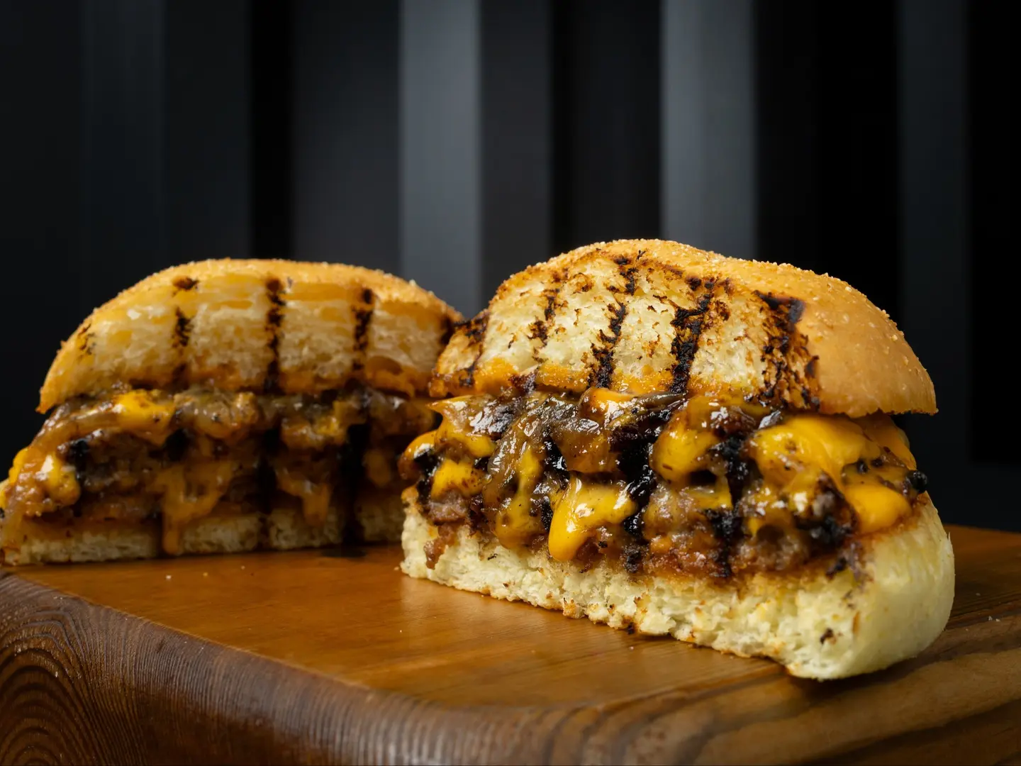 مولتن سموكي اللحم