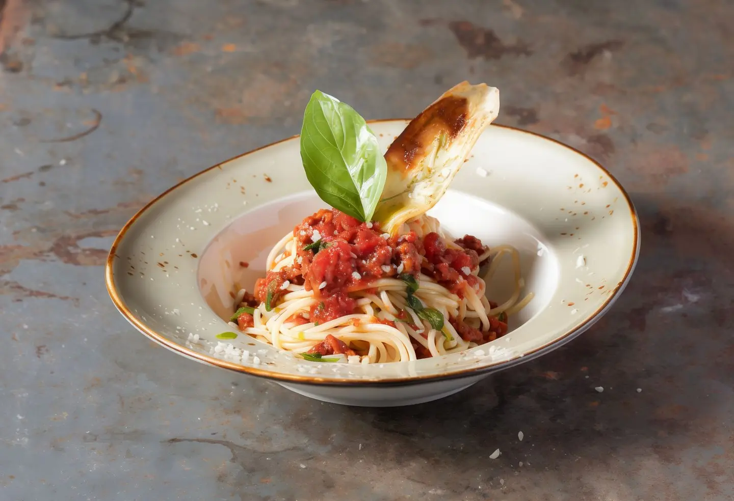 سباجيتي باللحم المفرومة