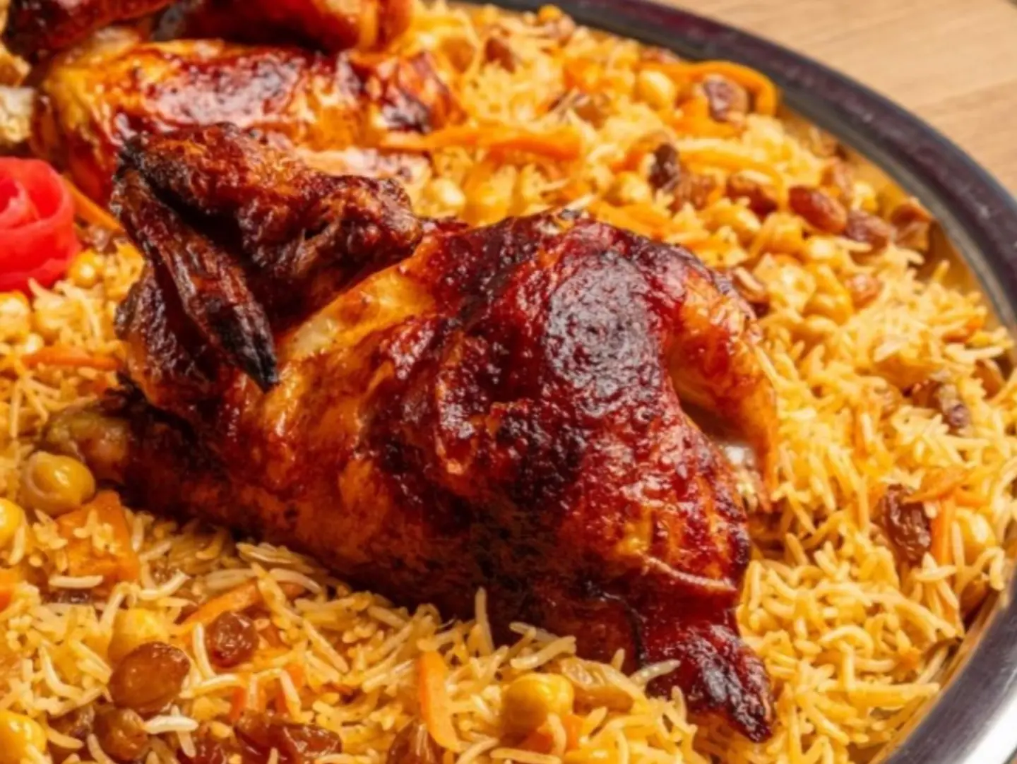 نصف حبه شوايه مع أرز بخاري
