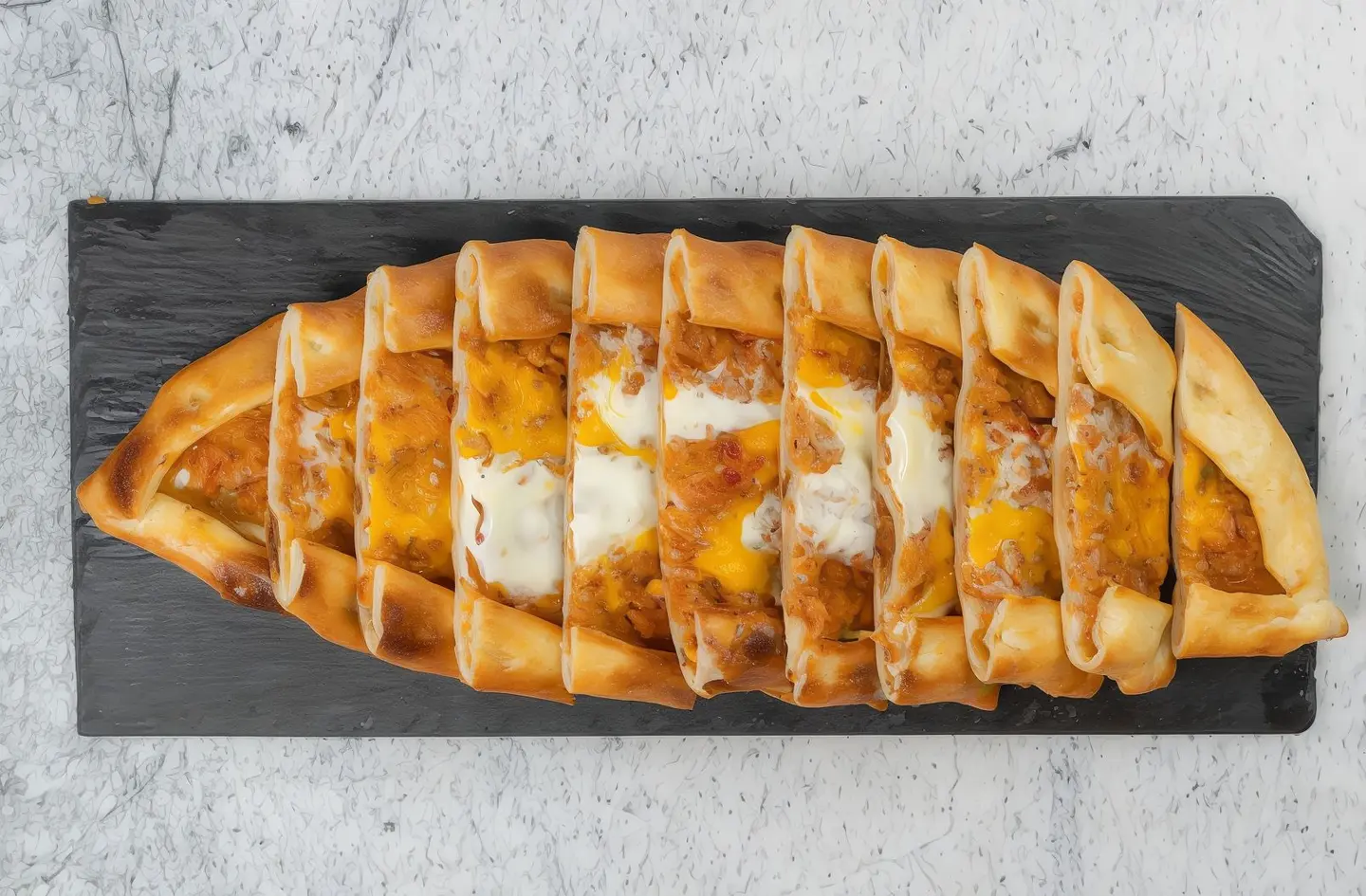 فطيرة لحم بالجبن والبيض