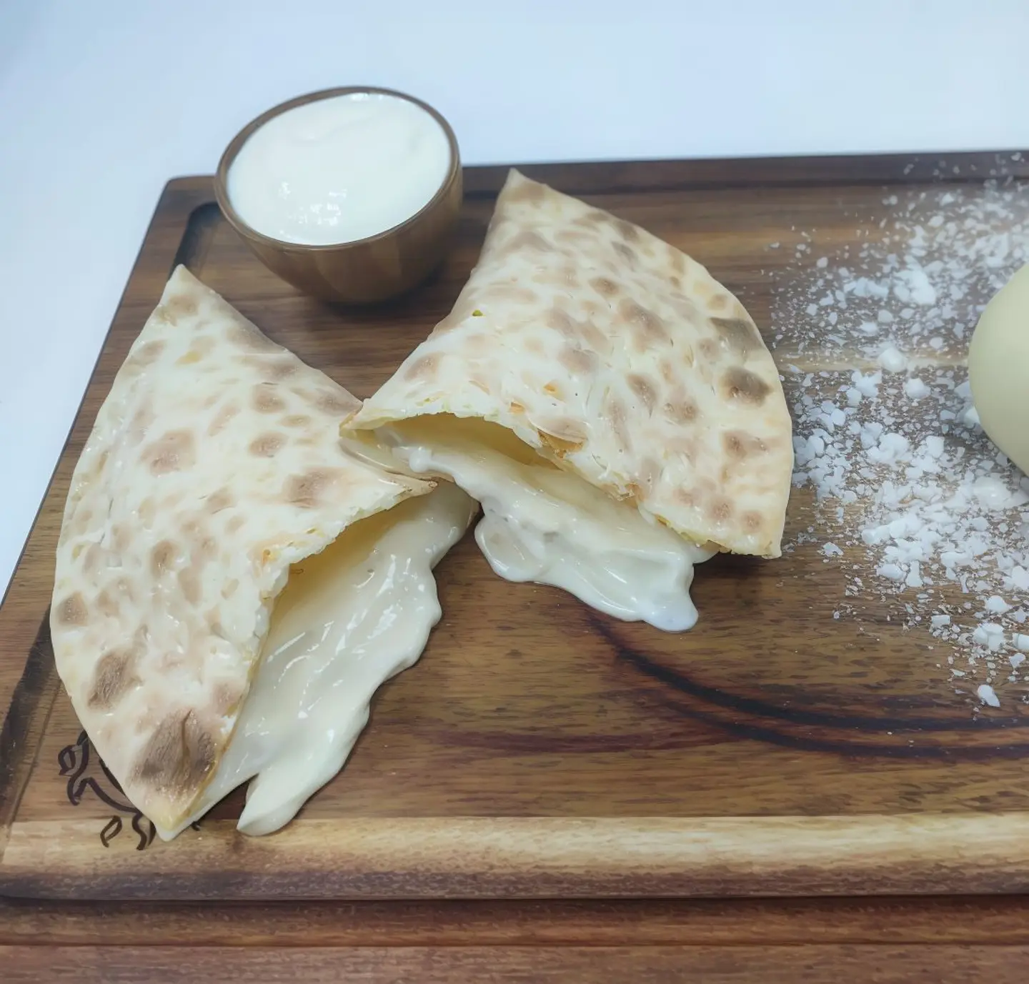 منقوشة جبن سائل