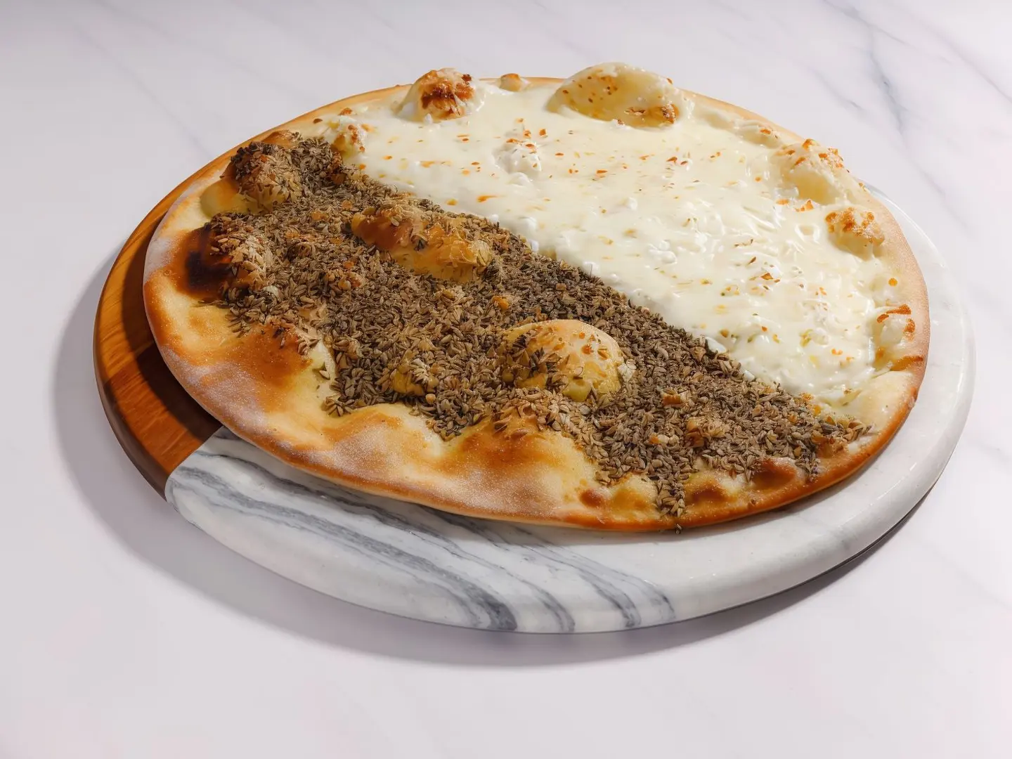 زعتر و جبنة