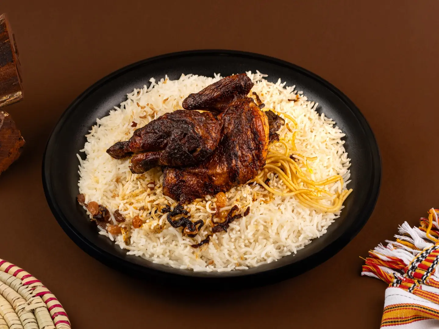 نصف دجاج شواية علي الفحم مع رز بشاور - نصف دجاج شواية علي الفحم مع رز بشاور-نصف دجاج شواية علي الفحم مع رز بشاور