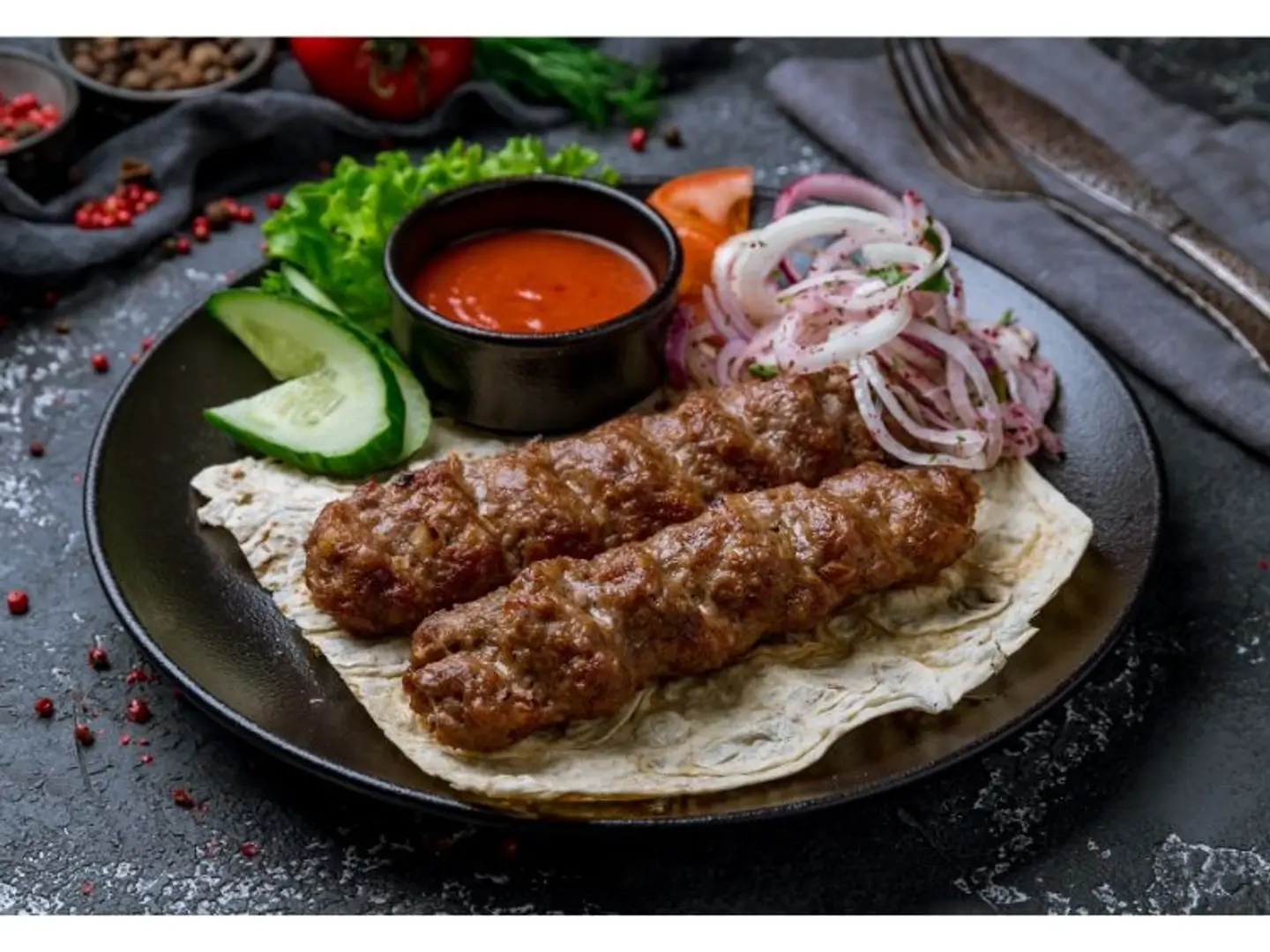 سيخ كبابكباب لأربعة أشخاص