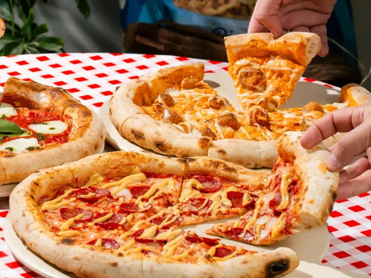 Neapolitan Chicken Pizza