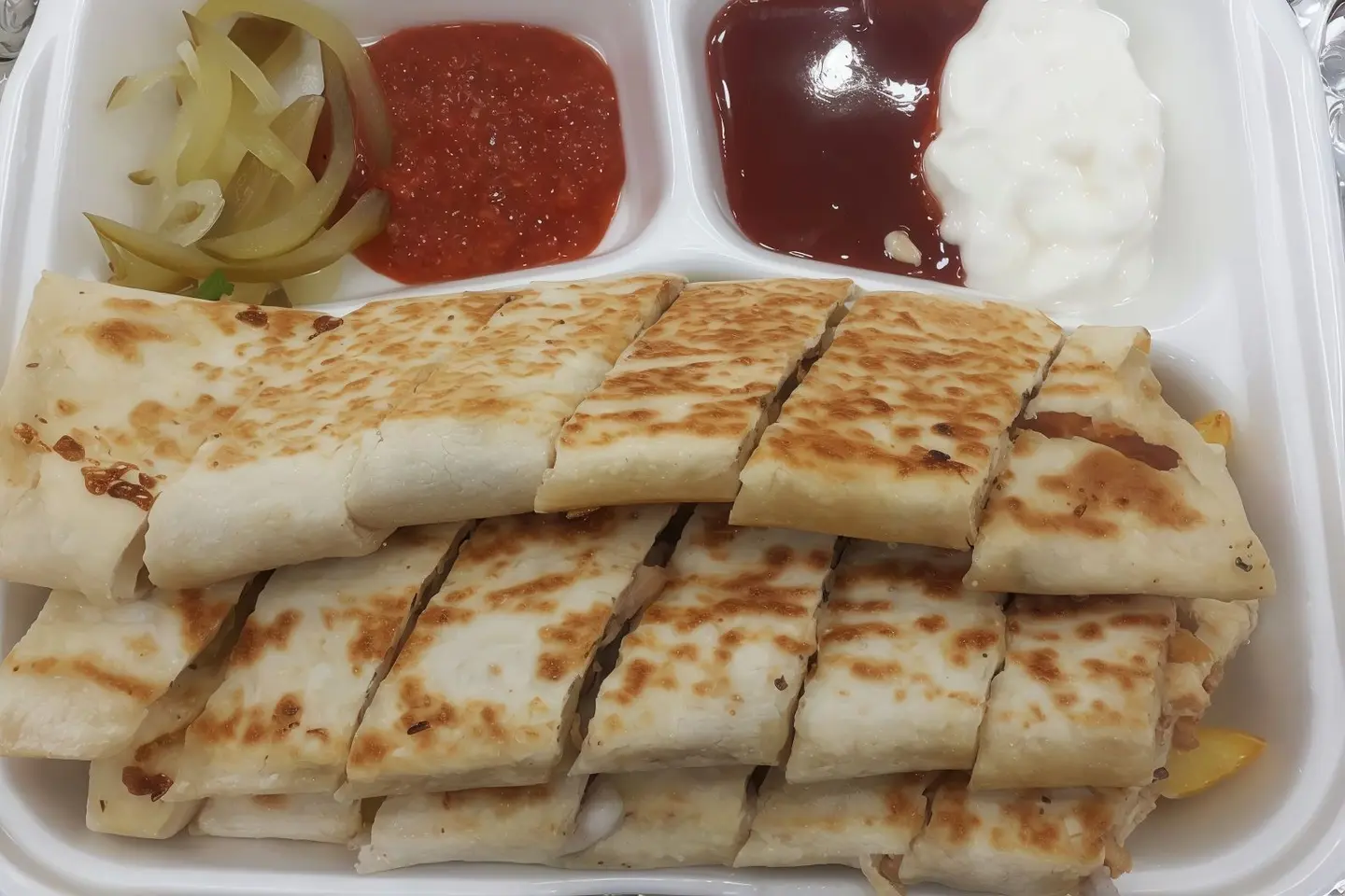 صحن عربي وسط