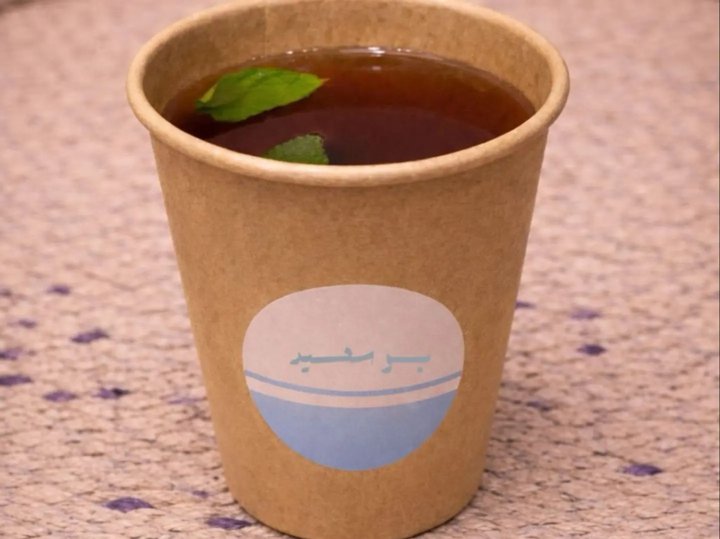 كوب شاي منعنع