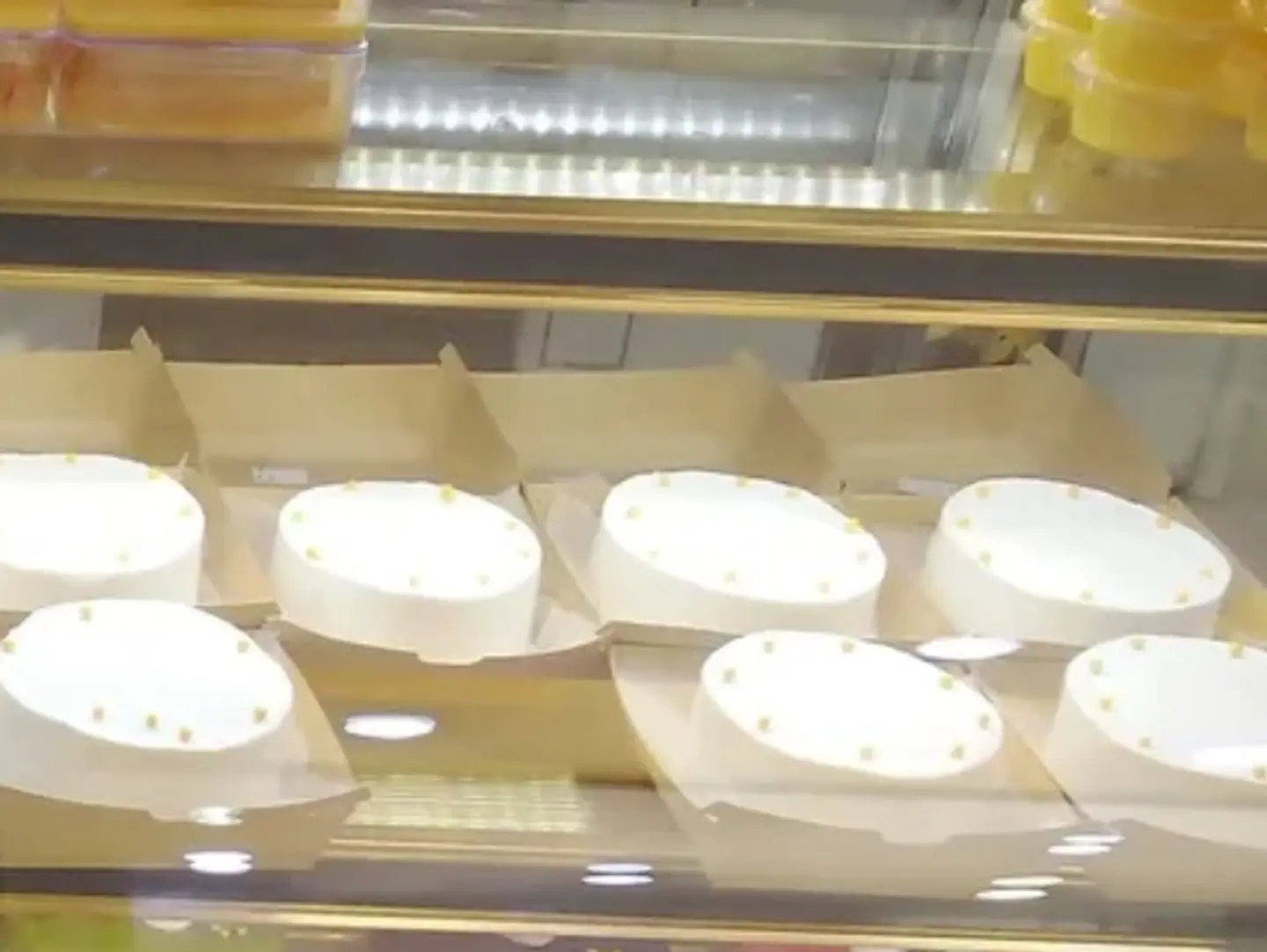 Lunch Box Cake Various