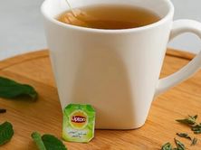 الشاي الأخضر الطازج